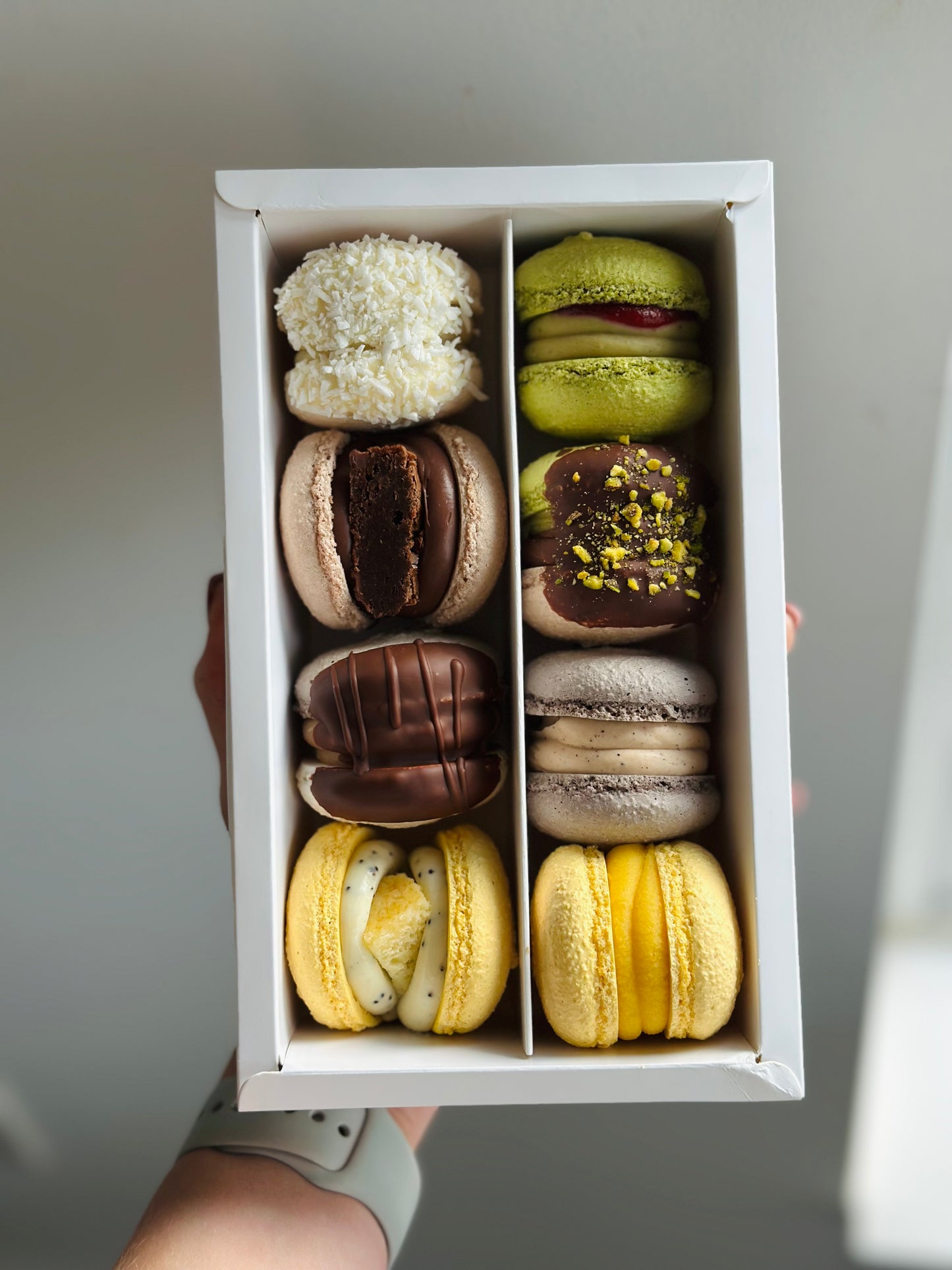 Box of 8 Assorted Macarons