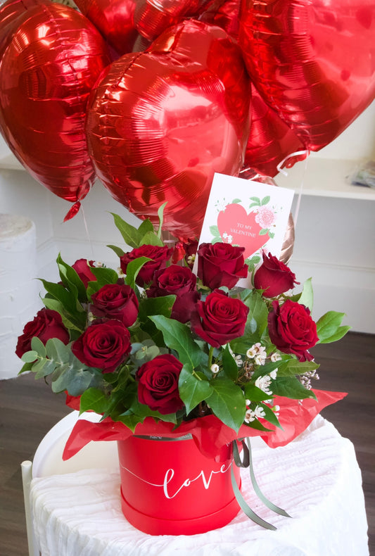 Classic Red Roses Hat Box